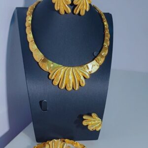 Dubai Gold Color Jewelry Set – Radiant Luxury and Elegance