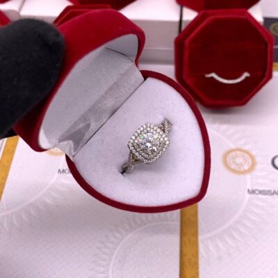 Luxury Cushion-Cut Halo Bridal Ring Set