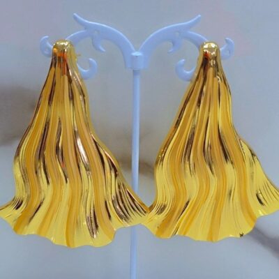 Luxury Gold Sculpted Drop Statement Earrings