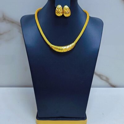 Luxury Minimal Beaded Gold Jewelry Set